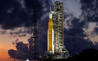 NASA登月火箭今晚是否发射 倒计时10分钟才做最终决定
