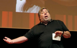 苹果创始人声称：iPhone比国产手机贵是有道理的