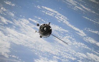 天文学家警告：SpaceX卫星碎片或导致严重空难