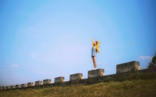 疫情在家睡得腰酸背痛说说 （疫情在家睡觉的说说）