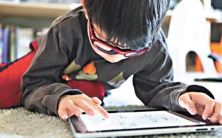 iPad普及导致孩子又宅又近视