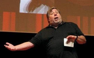 沃兹称iPhone X若是后置指纹会更好 你觉得呢？