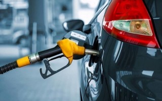 今日国内汽车燃油价格再度调整 加满一箱油可省近20元