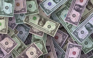 在苹果最肥差事上干了10年 他卷走1个多亿：面临25年监禁