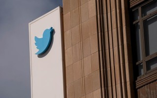 Twitter 在俄罗斯、乌克兰暂停所有广告，限制误导性内容