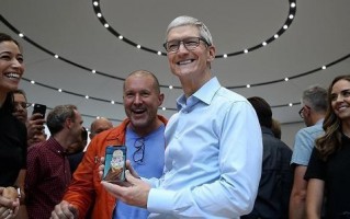 苹果CEO库克：中美贸易关系紧张，但iPhone不会被加关税