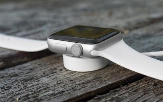 三代Apple Watch年底发布 或可插SIM卡
