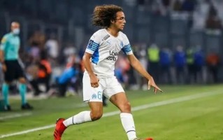 足球红牌罚下少一人不可以换吗_足球规则介绍