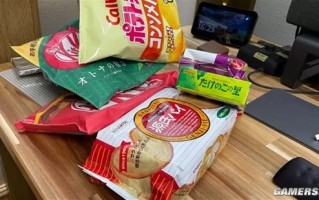 日本网友发明“零食慢吃机”：强行减慢你吃东西的速度