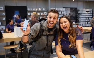 苹果iPhone用户的忠诚度仍然比三星高