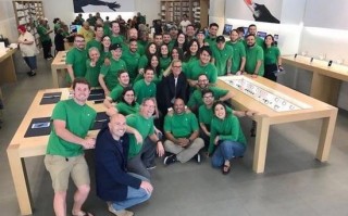 Apple Store员工将穿绿色衬衫庆祝世界地球日