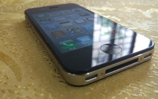200的iPhone 4S上手体验，还是iOS 6老系统，非常流畅！