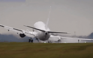 4个引擎全部故障熄火：飞机上263人却安全着陆！