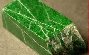 去哪买翡翠原石 翡翠原石怎么辨别