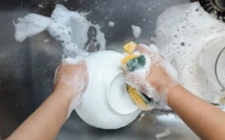 长期用洗洁精洗碗 真的会致癌？