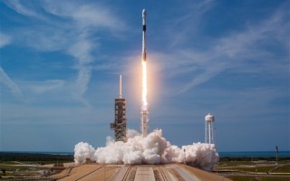 SpaceX猎鹰9号火箭再破纪录：单枚重复发射13次！