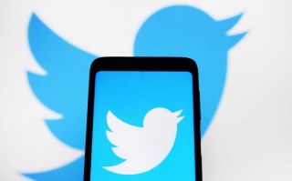 Twitter 聘请律师天团，欲起诉马斯克放弃 440 亿美元收购违约