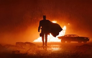 《新蝙蝠侠》蝉联北美周票房冠军