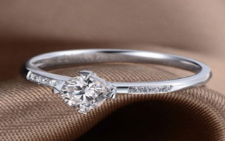 结婚戒指戴哪个手指 结婚戒指女生应该戴哪只手
