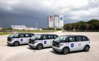 Canoo 向 NASA 交付三辆纯电“太空车”以满足阿尔忒弥斯任务需求