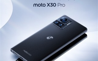 moto X30 Pro采用全对称设计 陈劲：可能是最舒服的曲面屏手机