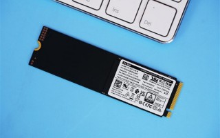 长江存储PC300 1TB版图赏：飚出3.9GB/s