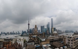 描写倾盆大雨的句子和段落（下大暴雨感慨说说心情）