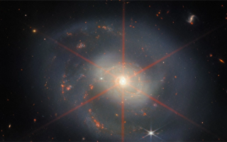 韦伯太空望远镜发现可放出奇异红光的遥远星系：超级梦幻