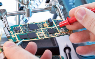 揭秘手机维修乱象：换零件 窃取资料