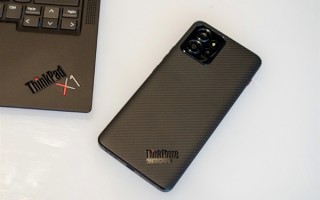 联想ThinkPhone真机亮相：经典ThinkPad涂装抢眼