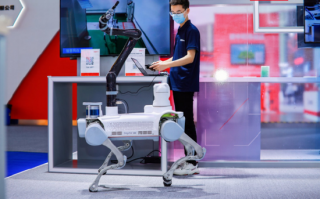 联想发布晨星四足机器人 Q1，称巡检能力较传统机器人提升 30%