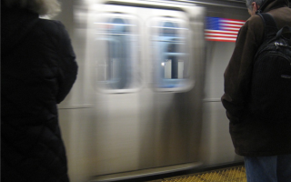 纽约地铁隧道终于要有手机信号了 10年后完工