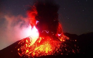 日本九州地区多个火山口喷发：已限制民众入山