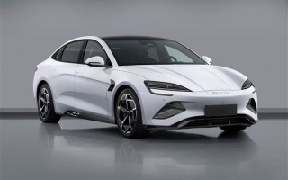 对标特斯拉Model 3、形似保时捷Taycan！比亚迪海豹亮相