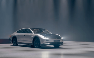 时速一百还能续航2300公里 一群学生真的能造出这车？